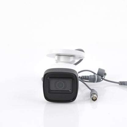 Cámara Bala TURBOHD 5MP / Lente 2.8 mm / Smart IR 30 m / Exterior IP67 / Metal